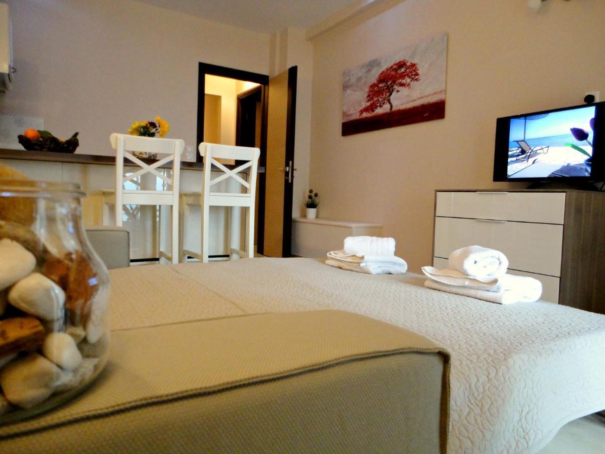 Galini Beach Studios And Penthouse Meszongí Kültér fotó